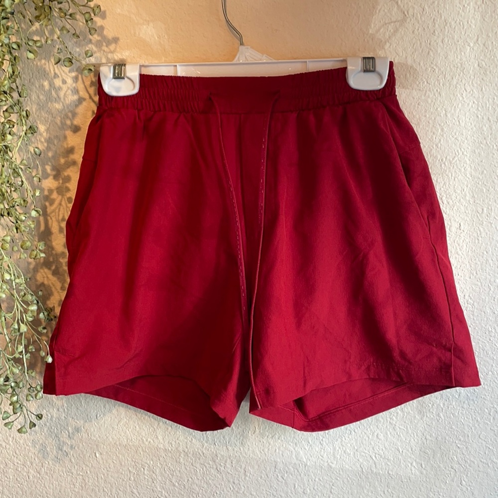Lulu active shorts